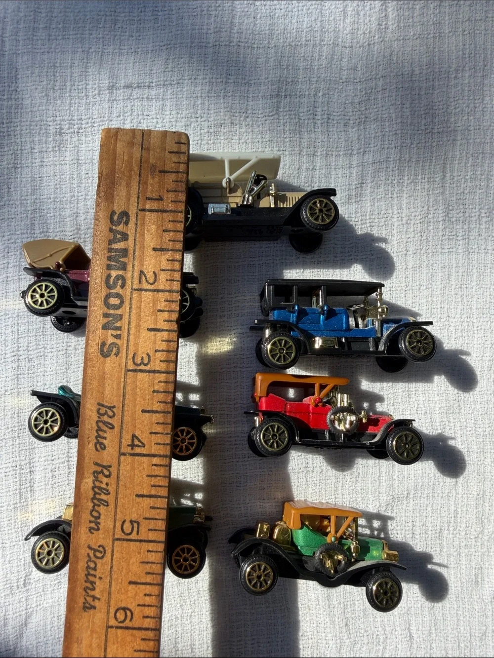 Vntg Mini Diecast Cars Ford.bundle of 7 cars.